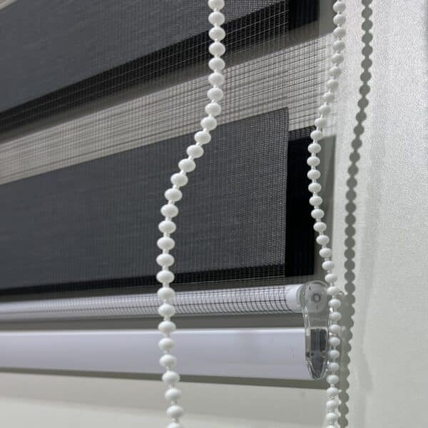 CORTINA ROLLER ZEBRA DUO GRIS 165X100CM - Imagen 7