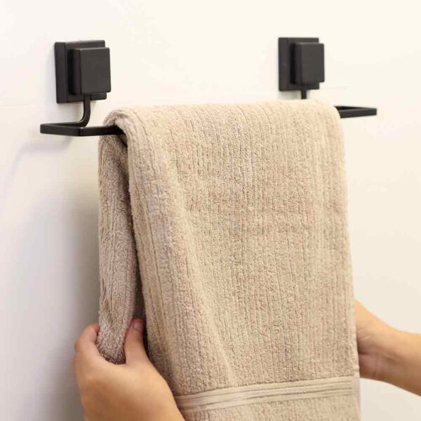 PORTA TOALLA BAÑO METAL ELEGANCE NEGRO 50CM ARTHI - Imagen 3